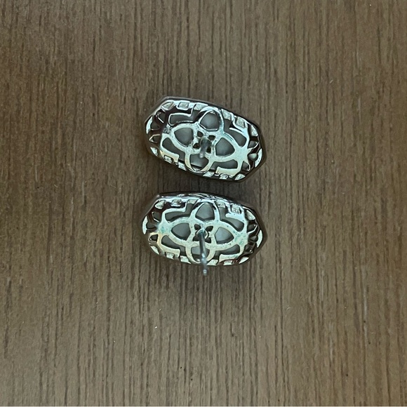 Kendra Scott Stud Earrings - Picture 4 of 5